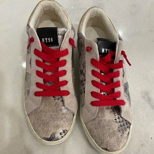 Steve Madden Sneaker